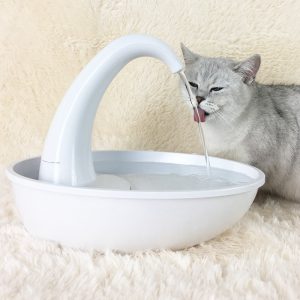 Drikkefontene til katt og hund 1,8 liter