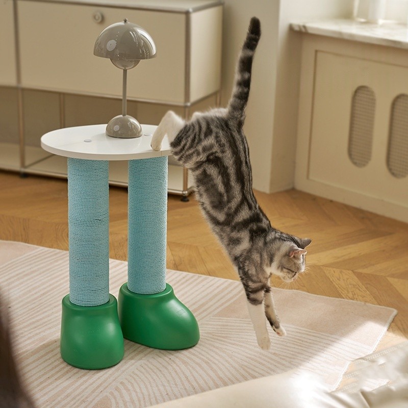 Mochi klorestativ med klorepute og sisalflate til katt