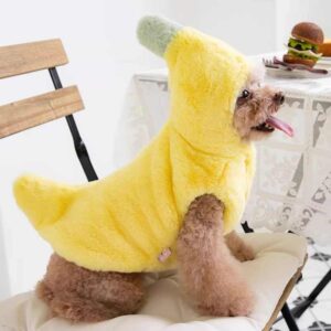 Banankostyme til hund i mykt gult stoff sett fra siden